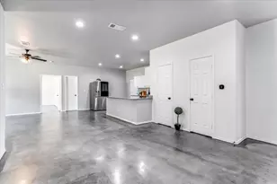 1409 County Rd 913, Burleson, TX 76028 - Photo 11