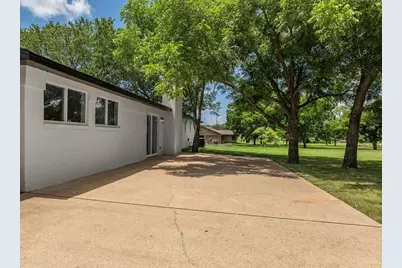 616 E Moonlight Drive, Robinson, TX 76706 - Photo 29