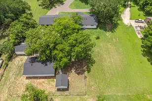 616 E Moonlight Dr, Robinson, TX 76706 - Photo 37