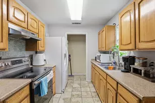 201 Eastland St, Cleburne, TX 76031 - Photo 11