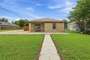 201 Eastland St, Cleburne, TX 76031 - Photo 1