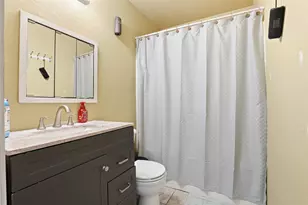 201 Eastland St, Cleburne, TX 76031 - Photo 15