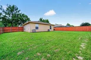 9339 Crimnson Ct, Dallas, TX 75217 - Photo 21