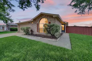 9339 Crimnson Ct, Dallas, TX 75217 - Photo 23