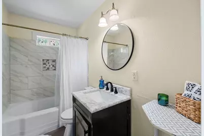 5621 Meandering Road, River Oaks, TX 76114 - Photo 23