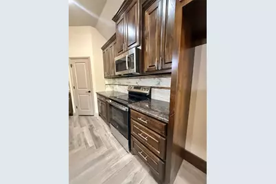 732 Fuller Avenue, Cleburne, TX 76031 - Photo 5