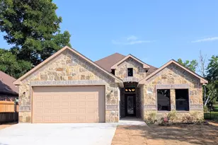 732 Fuller Ave, Cleburne, TX 76031 - Photo 1