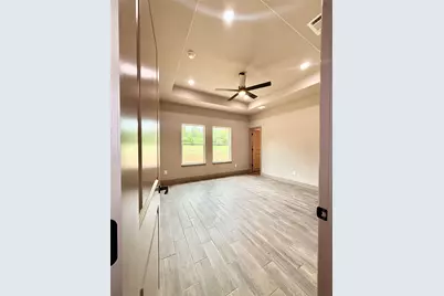 732 Fuller Avenue, Cleburne, TX 76031 - Photo 11