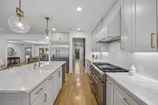 9431 Spring Branch Dr, Dallas, TX 75238 - Photo 9