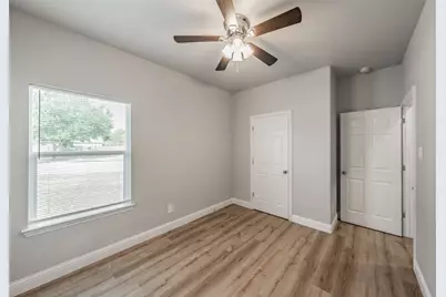 402 S Robbins Street, Cleburne, TX 76031 - Photo 15