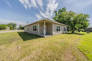 402 S Robbins St, Cleburne, TX 76031 - Photo 5