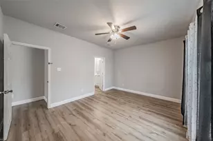 402 S Robbins St, Cleburne, TX 76031 - Photo 33