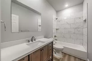 402 S Robbins St, Cleburne, TX 76031 - Photo 13