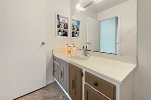 6217 Barcelona Dr, Arlington, TX 76016 - Photo 17