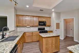 5805 Water Ridge Ct, Fort Worth, TX 76179 - Photo 9