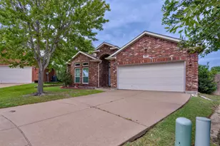 5805 Water Ridge Ct, Fort Worth, TX 76179 - Photo 3