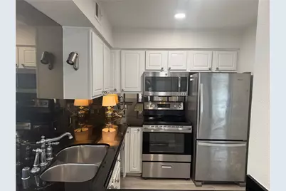 5932 Sandhurst Lane #216, Dallas, TX 75206 - Photo 7