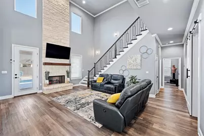 10053 Wildberry Drive, Waco, TX 76712 - Photo 9