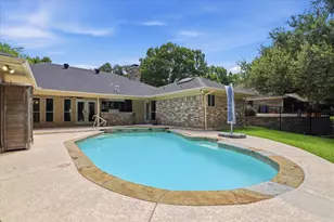 2613 Country Valley Rd, Garland, TX 75043 - Photo 31