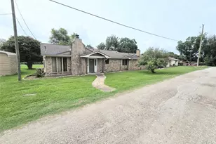 31 Clearview St, Point Blank, TX 77364 - Photo 3