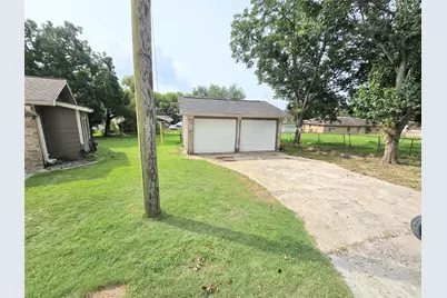 31 Clearview Street, Point Blank, TX 77364 - Photo 5