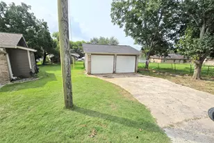 31 Clearview St, Point Blank, TX 77364 - Photo 25