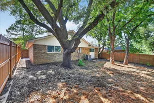 24 Oakmont Ct, Pantego, TX 76013 - Photo 29