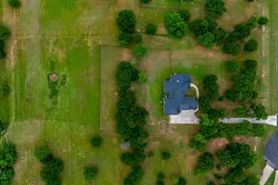 106 Treeline Ct, Lipan, TX 76462 - Photo 3