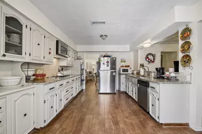2903 Country Place Court, Carrollton, TX 75006 - Photo 9