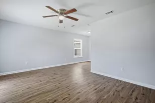 1450 Holcomb Rd, Dallas, TX 75217 - Photo 17