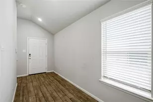 14009 Danesdale Dr, Pilot Point, TX 76258 - Photo 9