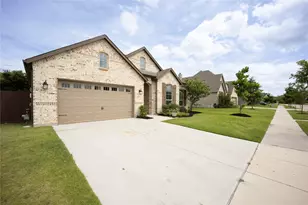 1692 Stonegate St, Waxahachie, TX 75165 - Photo 5