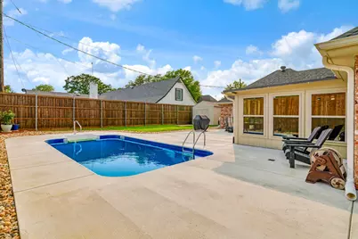 1945 N Collegiate Drive, Paris, TX 75462 - Photo 23