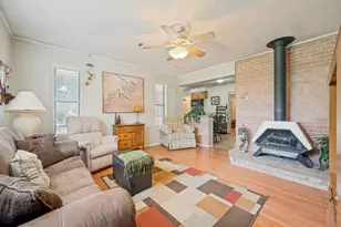 1604 Pleasant Run Rd, Carrollton, TX 75006 - Photo 11