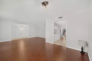 4548 Newcombe Dr, Plano, TX 75093 - Photo 9