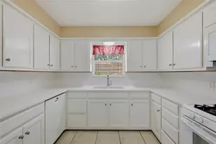 1712 Oakhill Dr, Sherman, TX 75092 - Photo 13