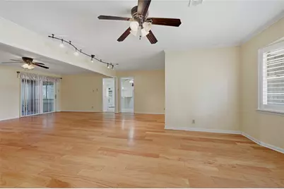 1712 Oakhill Drive, Sherman, TX 75092 - Photo 5