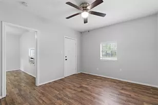 127 E Walker St, Denison, TX 75021 - Photo 13