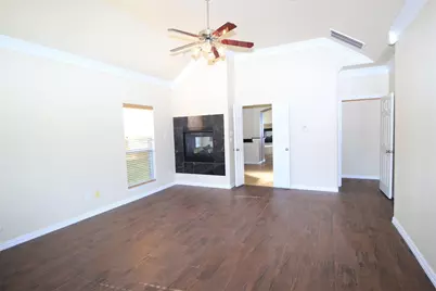 2719 Explorador, Grand Prairie, TX 75054 - Photo 21