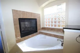 2719 Explorador, Grand Prairie, TX 75054 - Photo 25