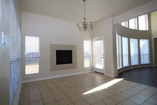 2719 Explorador, Grand Prairie, TX 75054 - Photo 19
