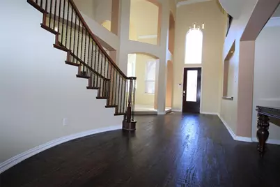2719 Explorador, Grand Prairie, TX 75054 - Photo 5