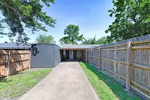 810 Waikiki Dr, Garland, TX 75043 - Photo 27