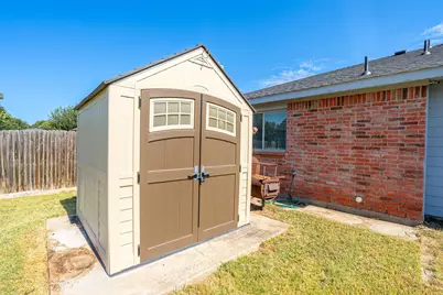 424 NE Murphy Road, Burleson, TX 76028 - Photo 19