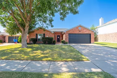 424 NE Murphy Road, Burleson, TX 76028 - Photo 1