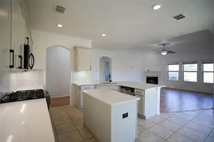 401 Eureka Ct, Burleson, TX 76028 - Photo 11