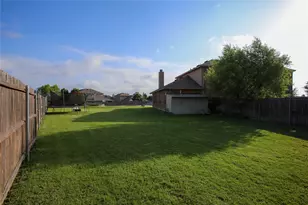 401 Eureka Ct, Burleson, TX 76028 - Photo 9