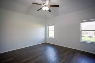 401 Eureka Ct, Burleson, TX 76028 - Photo 31