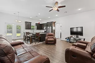 100 Tomahawk Dr, Lacy Lakeview, TX 76705 - Photo 7