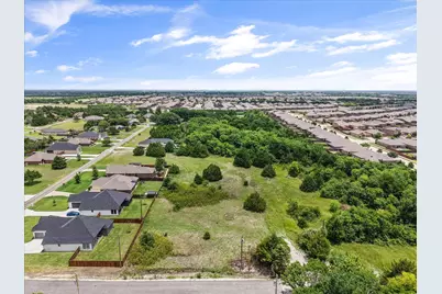120 Lakeshore Lane, Glenn Heights, TX 75154 - Photo 1